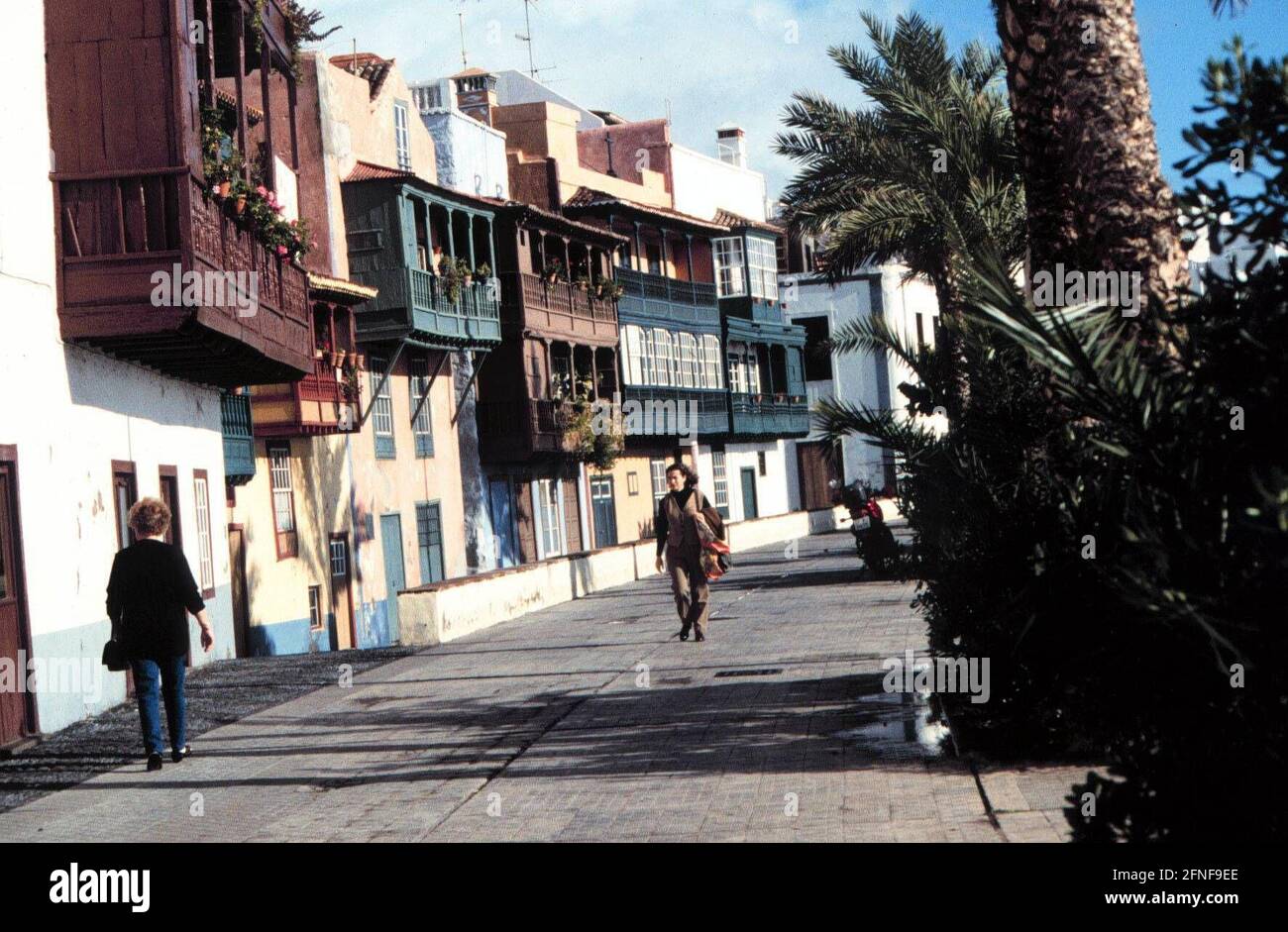 LA PALMA - Canary Islands SANTA CRUZ The old houses of the waterfront street 'AVENIDA MARITIMA'. [automated translation] Stock Photo