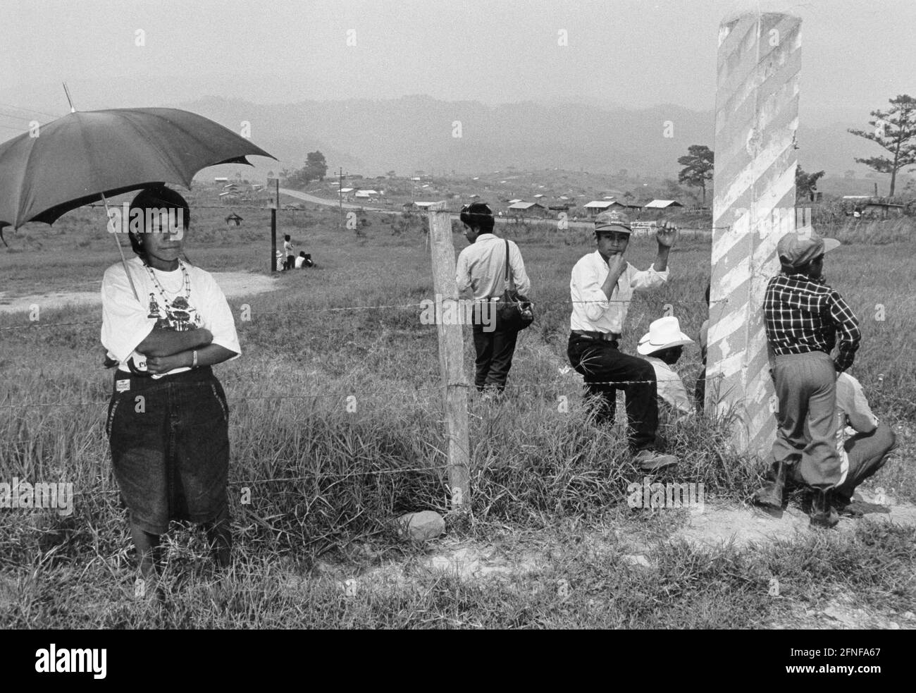 During a land occupation in the highlands of Chiapas. Campesino families (desplazados) evicted from the land occupy a finca. [automated translation] Stock Photo
