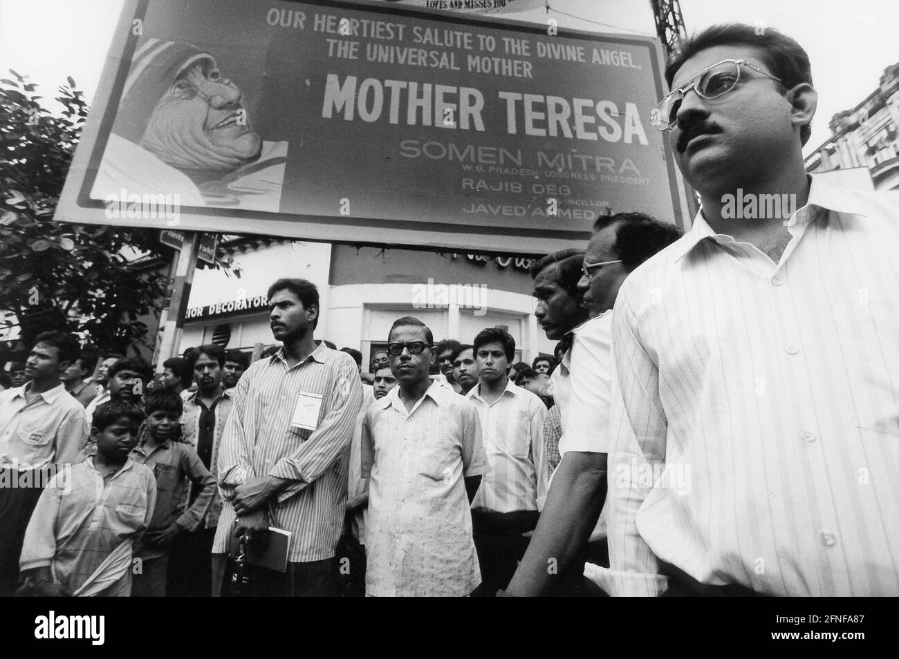 Date of recording: 12.09.1997 Indians mourn Mother Teresa. [automated translation] Stock Photo