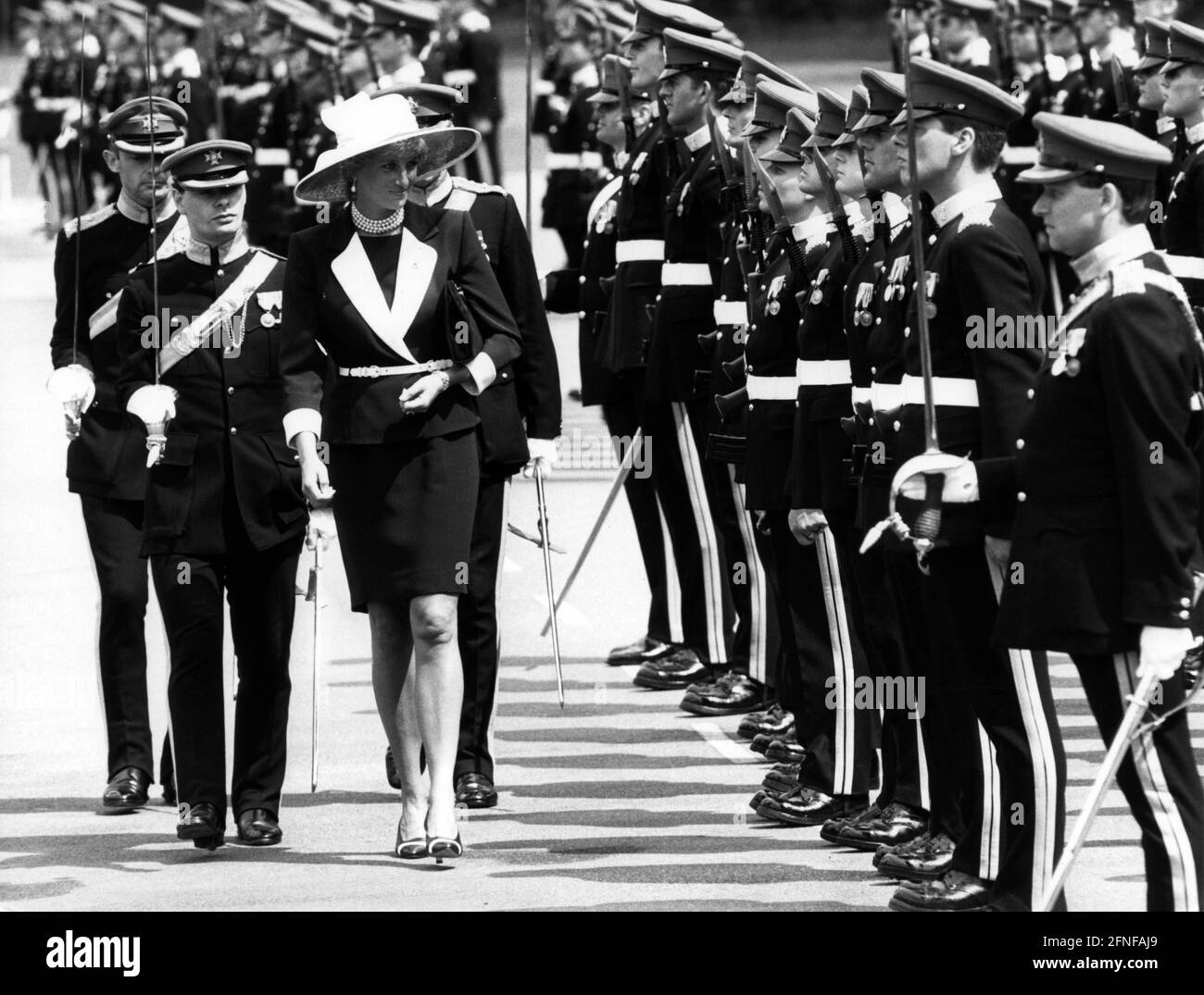 'Princess Diana during her visit to the British ''Light Dragoon'' Company at the military training area in Bergen-Hohne. [automated translation]' Stock Photo