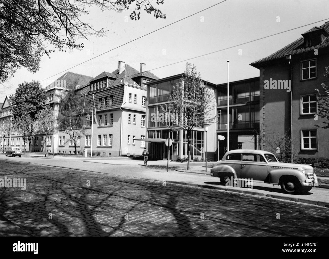 View of the Federal Ministry of the Interior in Bonn. There is a
