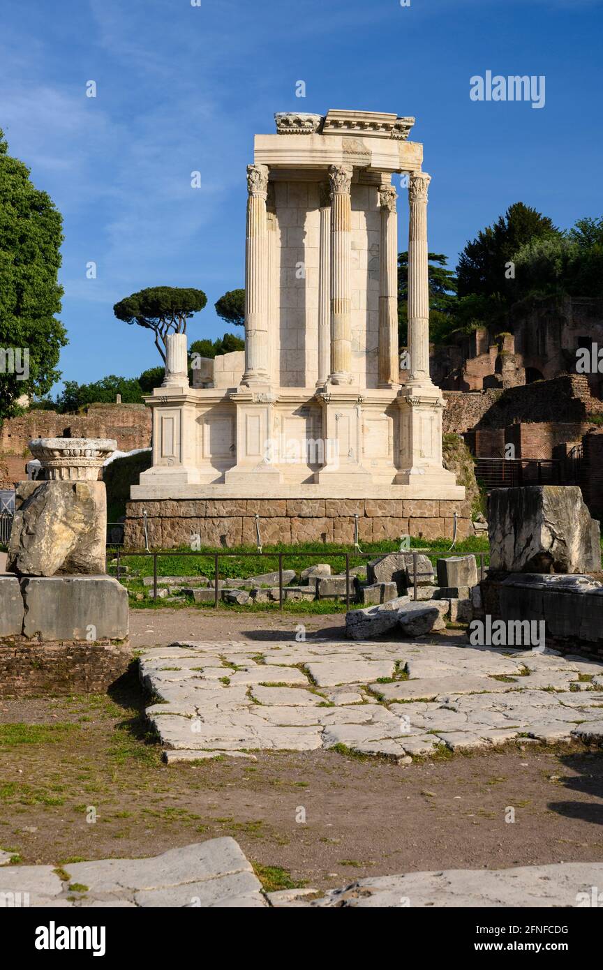 Rome. Italy. Remains / reconstruction of the Temple of Vesta (Tempio di Vesta) in the Roman Forum (Foro Romano). Stock Photo