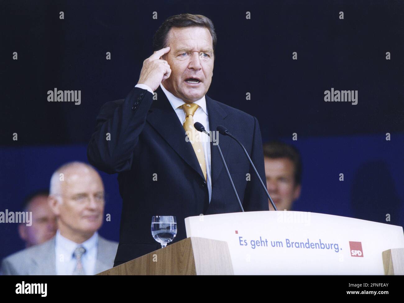 Chancellor Gerhard Schröder gives a speech at an SPD election campaign  event on the occasion of the state parliament election campaign in  Brandenburg. [automated translation] Stock Photo - Alamy