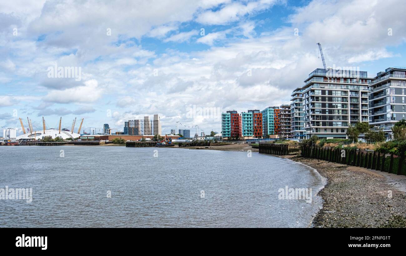 London Greenwich. Luxury newbuild riverside apartments. River Gardens Walk by developers Durkan