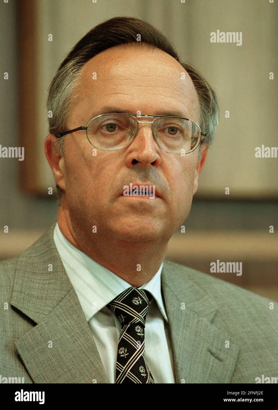 Hans EICHEL , SPD , Federal Minister of Finance , at press conference on federal budget 2000 on 23.06.1999 [automated translation] Stock Photo