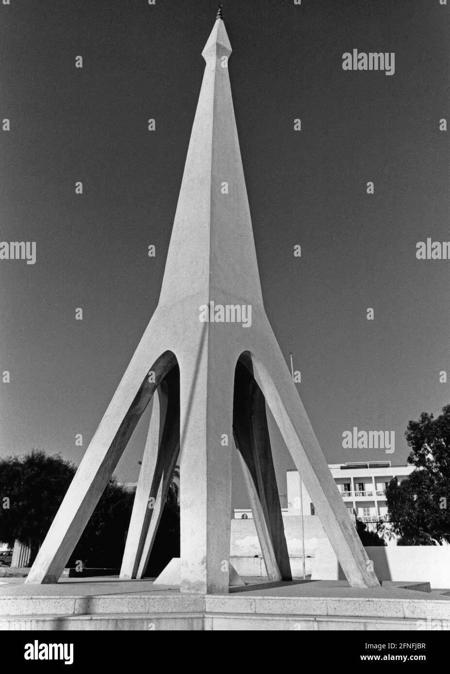 The monument, which is located in the Tunisian seaside resort of Hammamet, stands as a monument to liberation and the struggle for independence. It also symbolizes the five pillars of Islam, which are laid down in the Koran: Shahada (the unrestricted belief in the only God Allah and his messenger Muhammad), Salat (the 5 times a day prayer), Sakat (the duty to give alms), Saum (the fasting in the month of Ramadan), as well as the Hajj (the pilgrimage to Mecca). [automated translation] Stock Photo