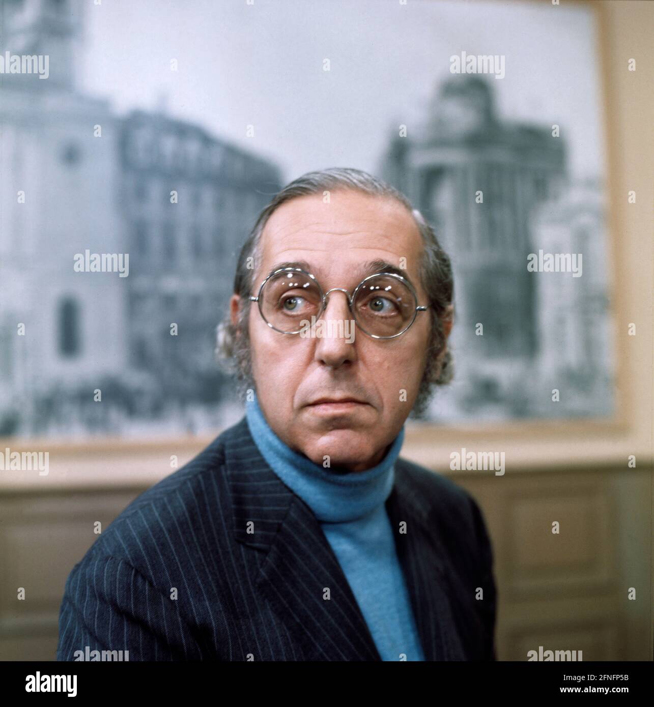 Georg Kreisler, geboren in Österreich, amerikanischer Sänger, Komponist und  Dichter, circa 1978. Georg Kreisler, born in Austria, American singer,  composer, poet, circa 1978 Stock Photo - Alamy