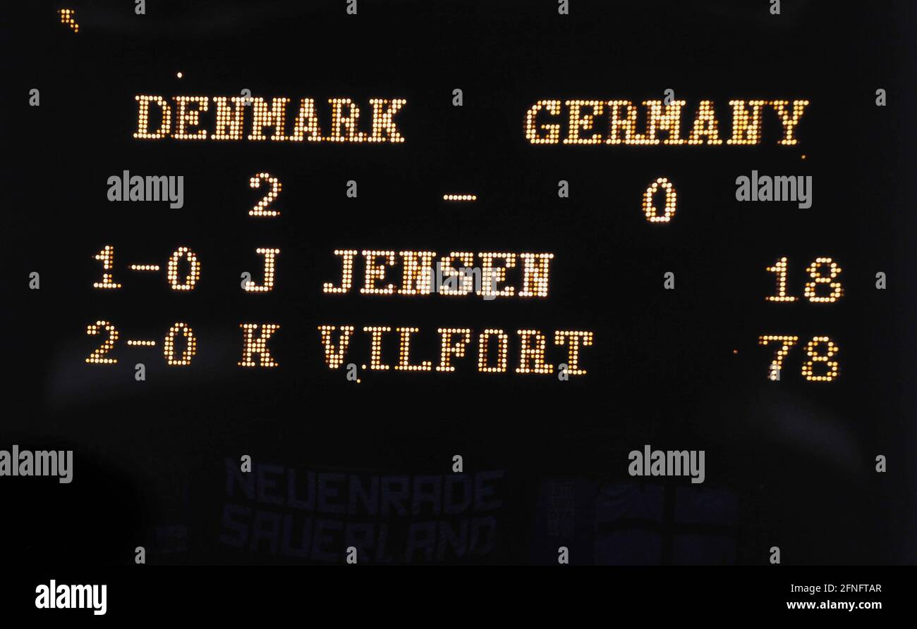 FOOTBALL European Championship 1992 Denmark - Germany Final 26.06.1992 The scoreboard shows the goal scorers: John-Faxe JENSEN and Kim VILFORT (Denmark) PHOTO: WEREK Press Photo Agency xxNOxMODELxRELEASExx [automated translation] Stock Photo