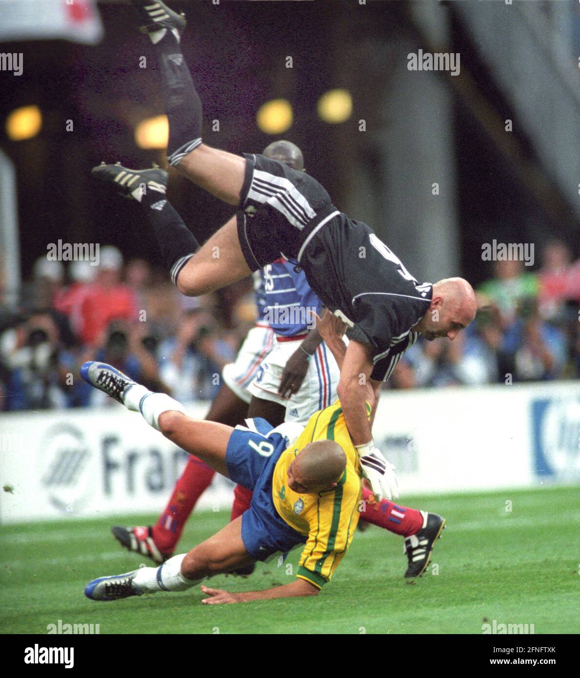 World Championship 1998 In France Final France Brazil 3 0 12 07 