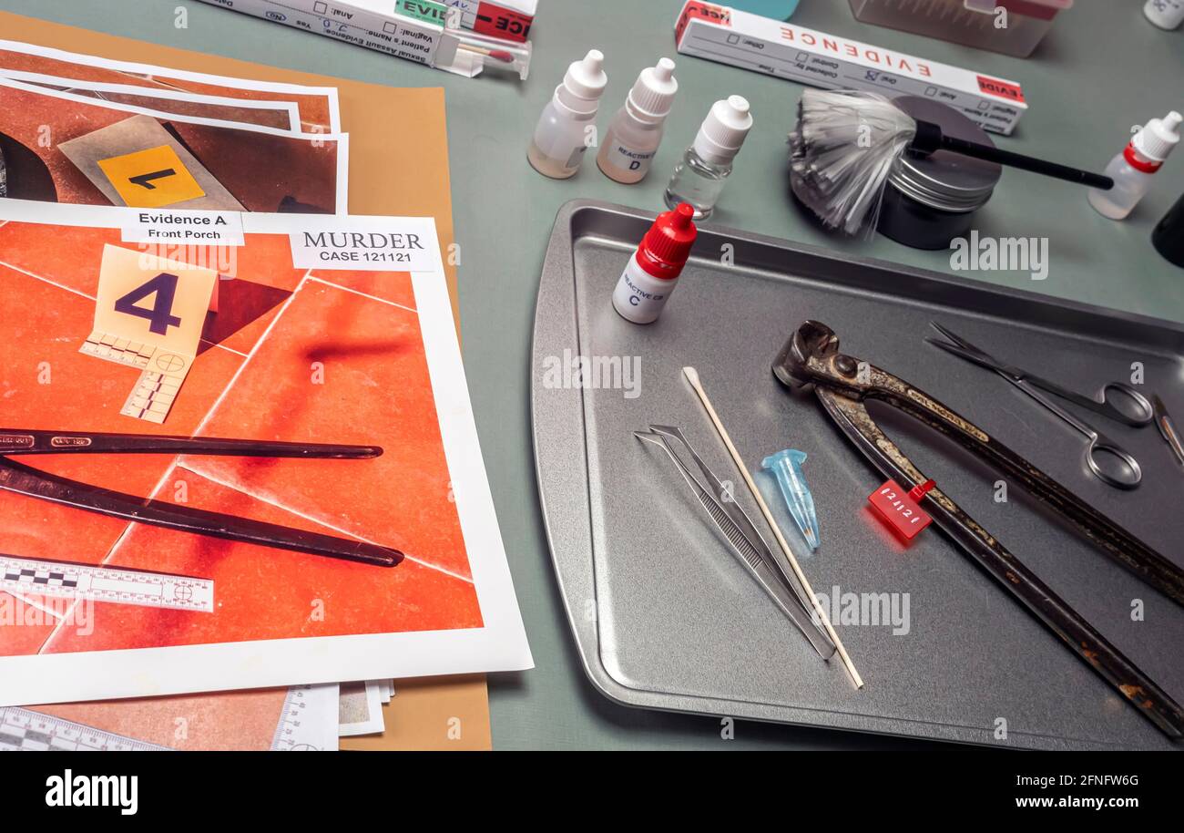 Crime Scene Tools and Forensic Analysis - Scissors / Tweezers