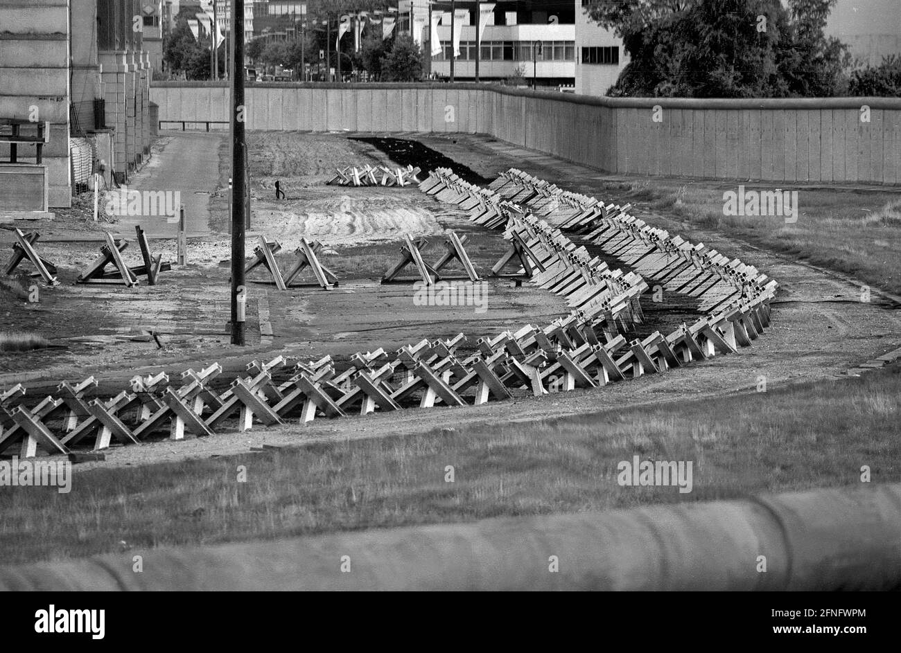 View death strip berlin wall hires stock photography and images Alamy