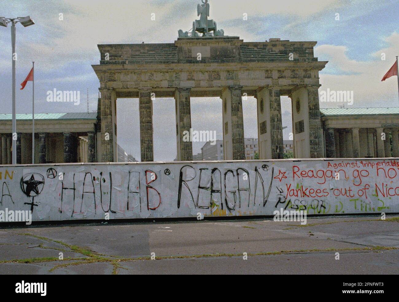 Ronald reagan berlin wall speech hires stock photography and images