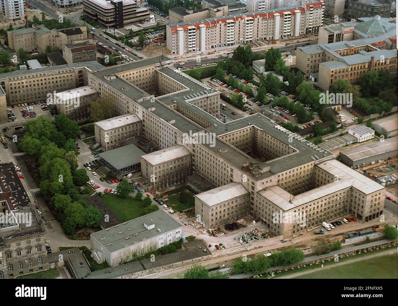 Berlin / Center / Federal Government / 1991 The trust company at Wilhelmstrasse, built as Reichs-Luftfahrtministerium, today Federal Ministry of Finance, // Aerial views / Panorama / Districts / Mitte [automated translation] Stock Photo