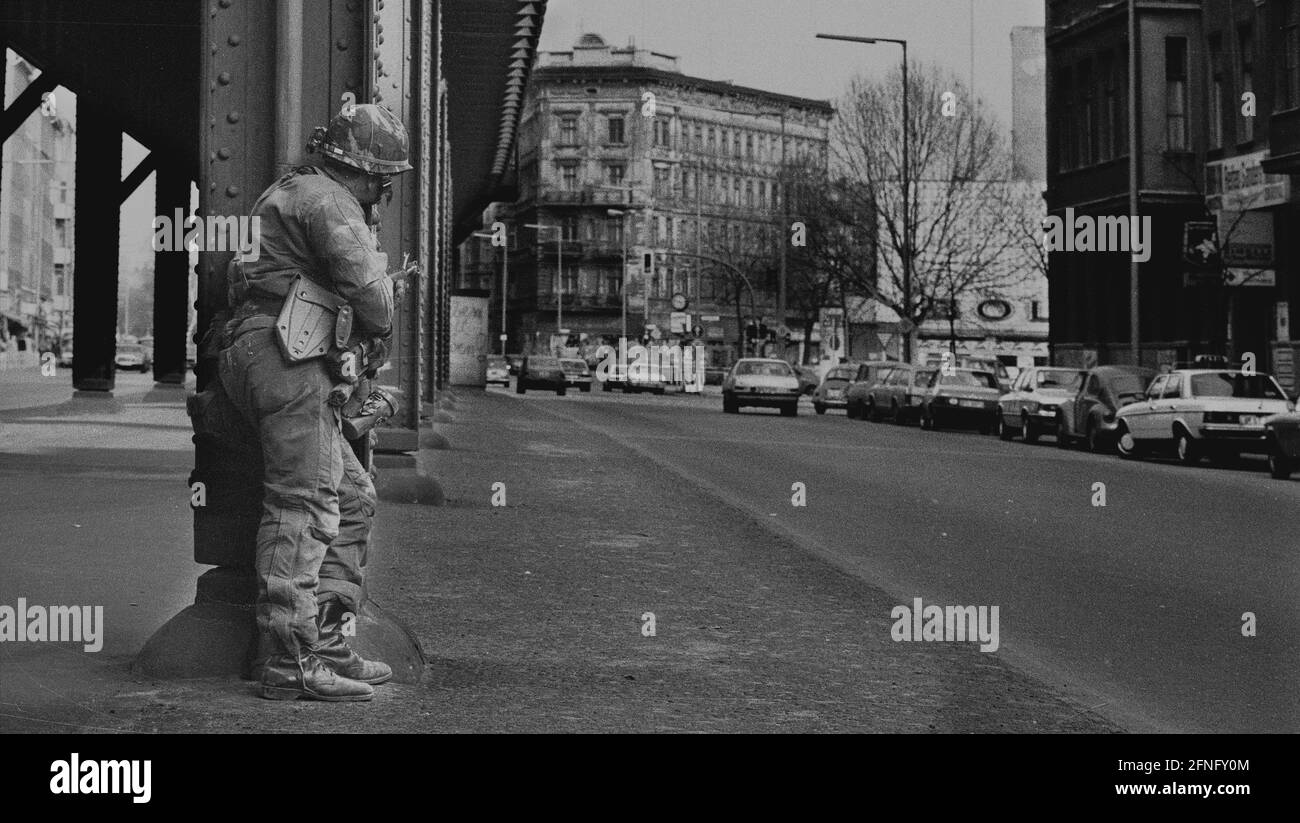 Berlin / Districts / Kreuzberg / 20.3.1980 Skalitzer Strasse. American