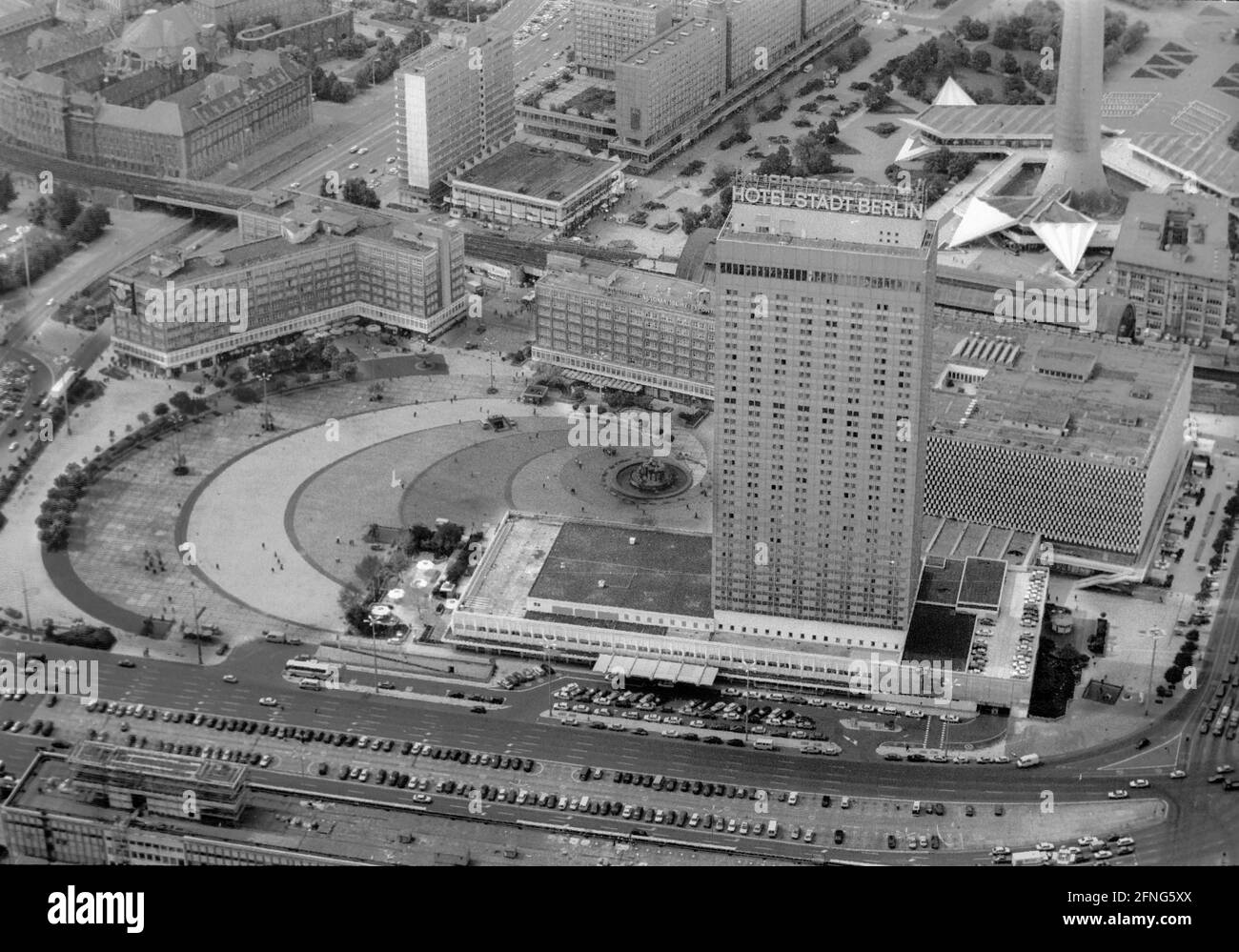 Alexanderplatz 5 hires stock photography and images Alamy