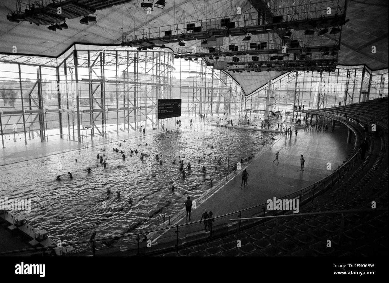 The Olympic Swimming Hall is opened to the public one year after the 1973 Olympic Games. [automated translation] Stock Photo