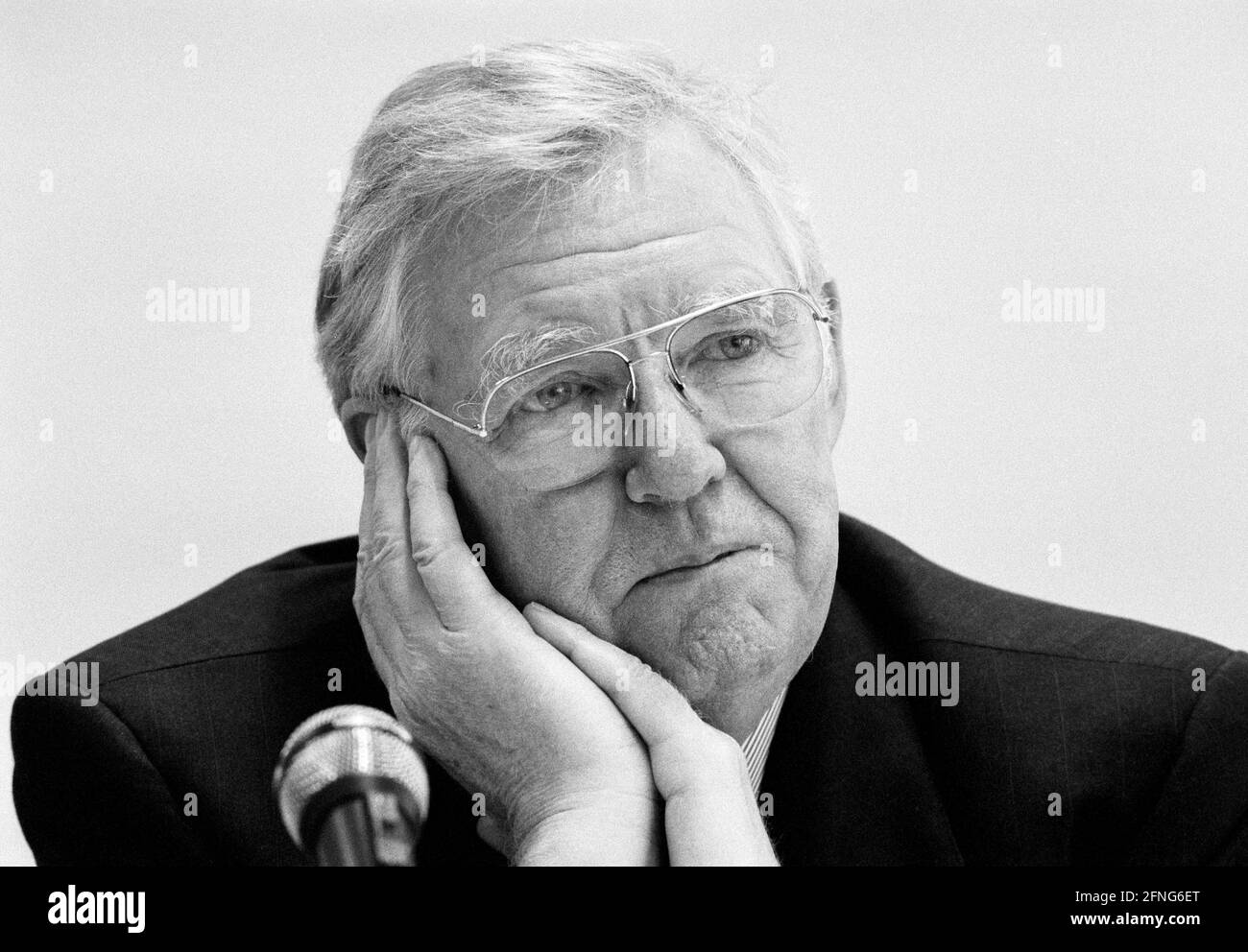 Heinz KRIWET , Chairman of the Executive Board of Thyssen AG , January ...