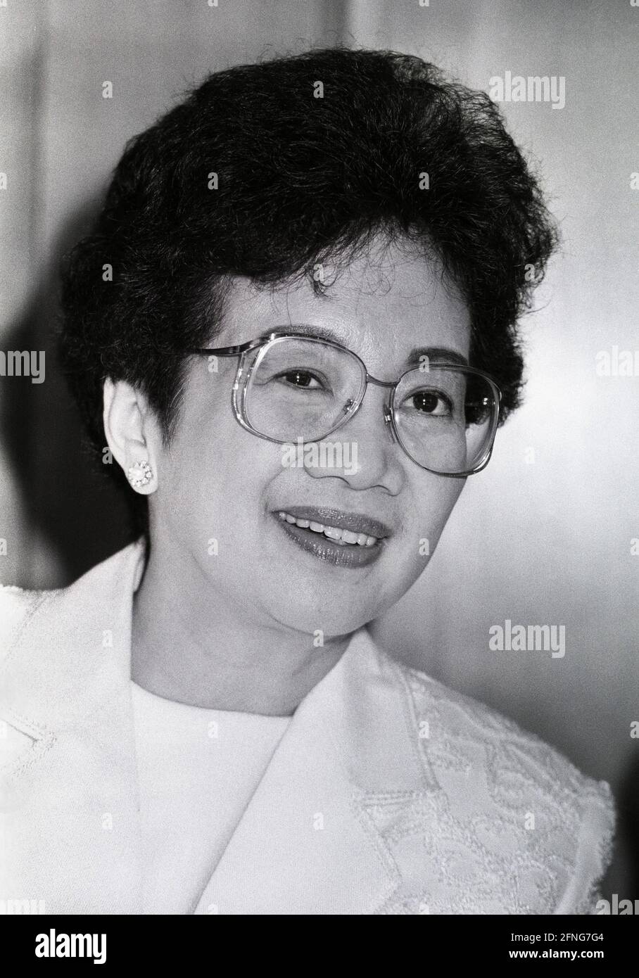 Germany, Bonn, 11.07.1989. Archive No: 07-13-27 State visit of the President of the Philippines Photo: President Corazon Aquino [automated translation] Stock Photo