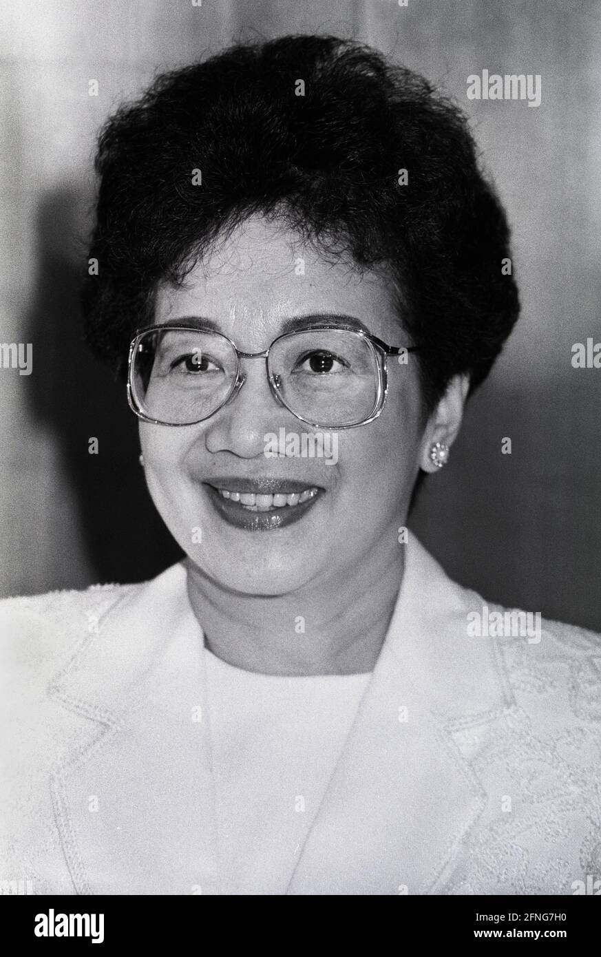 Germany, Bonn, 11.07.1989. Archive No: 07-13-12 State visit of the President of the Philippines Photo: President Corazon Aquino [automated translation] Stock Photo