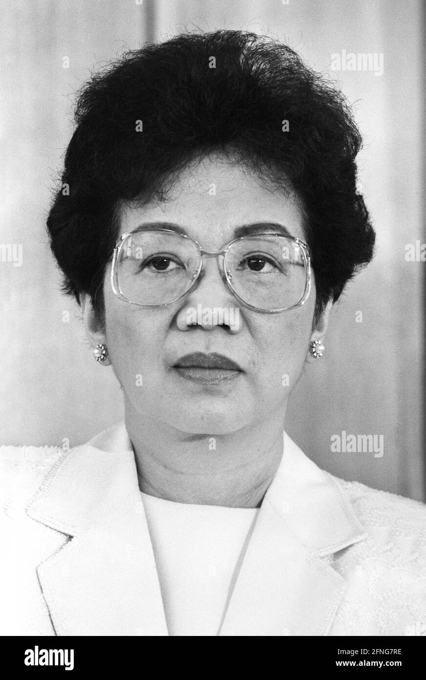 Germany, Bonn, 11.07.1989. Archive No: 07-10-03 State visit of the President of the Philippines Photo: President Corazon Aquino [automated translation] Stock Photo