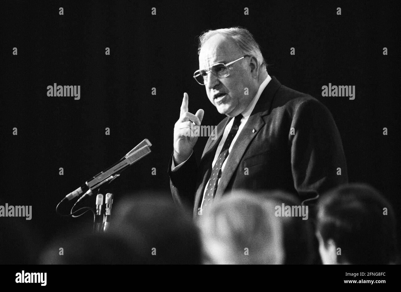 Germany, Hanover, 13.10.1989. Archive No: 09-52-06 CDU state party conference Lower Saxony Photo: CDU Federal Chairman Helmut Kohl [automated translation] Stock Photo