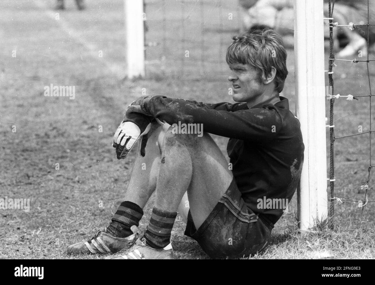 World Cup 1970 in Mexico: Germany - Morocco 2:1 / 03.06.1970 / Goalkeeper Sepp Maier (Deut.) leans against the goal post. [automated translation] Stock Photo