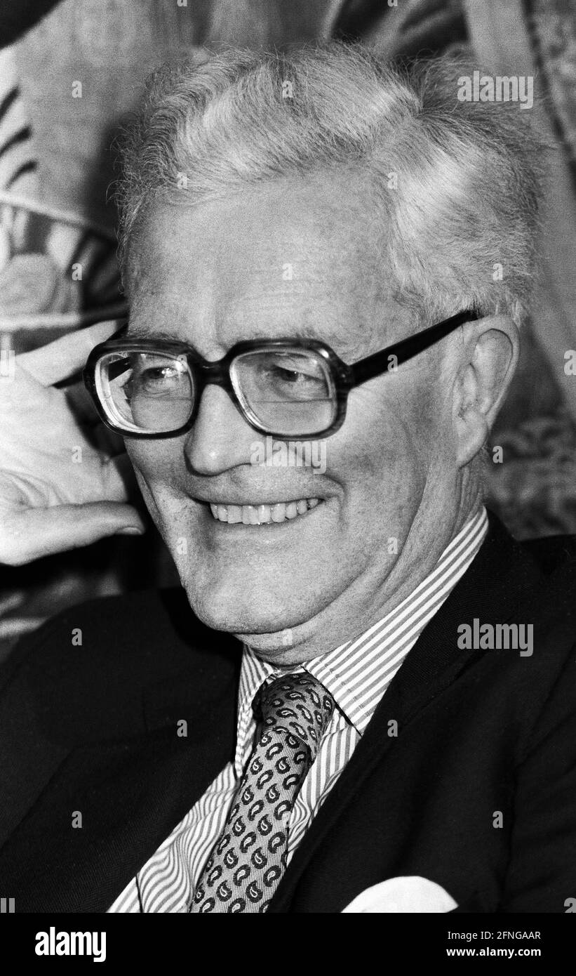 Germany, Bonn, 15.11.1989. Archive No: 10-51-07 Great Britain's Foreign Minister in Bonn Photo: Douglas Hurd, Foreign Secretary [automated translation] Stock Photo