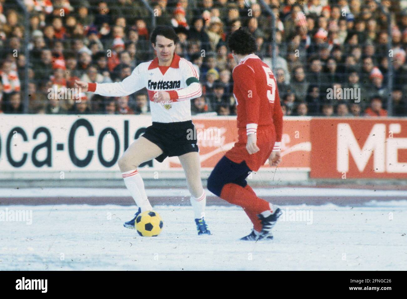 Football Bundesliga season 197879: VFB Stuttgart - 1. FC Kaiserslautern 3:0 on snow ground on 13.01.1979 captain Hermann Ohlicher against Reinhard Meier (5) FCK [automated translation] Stock Photo