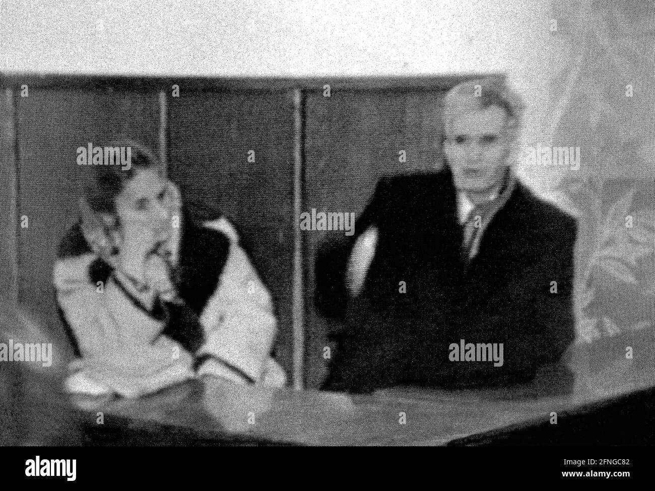 Romania, Bucharest, 25.12.1989. Archive-No.: 12-04-10 Ceausescu before military court Photo:Nicolae and Elena Ceausescu before the military court [automated translation] Stock Photo