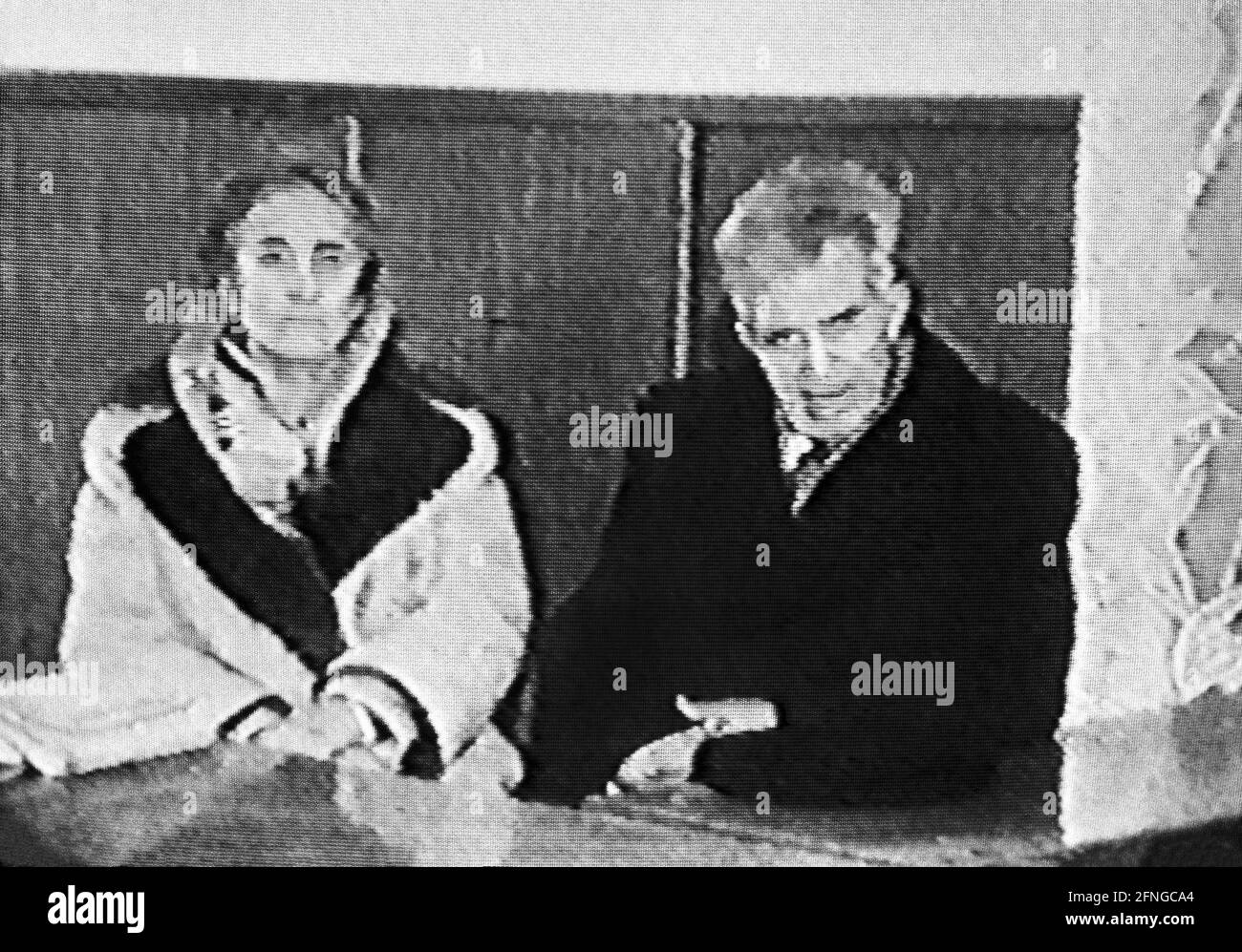 Romania, Bucharest, 25.12.1989. Archive No: 12-04-31 Ceausescu before military court Photo:Nicolae and Elena Ceausescu before the military court [automated translation] Stock Photo