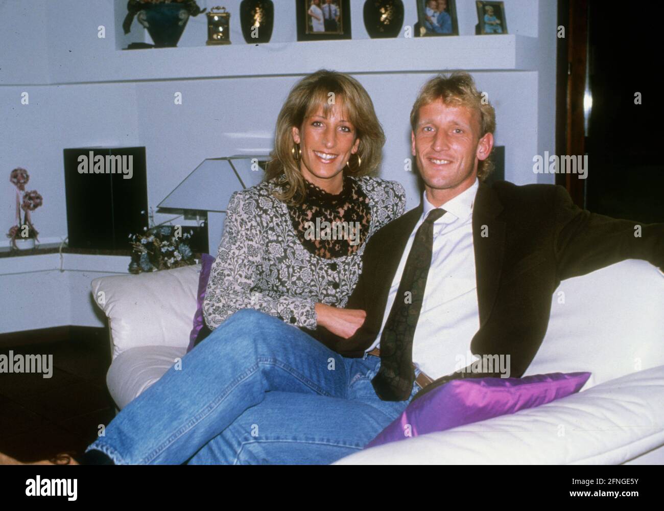 Andreas Brehme (Inter Milan) with wife Pilar 15.04.1990 (estimated). Only for journalistic use! Only for editorial use! [automated translation] Stock Photo