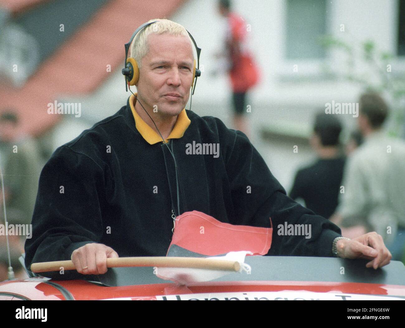 'Cycling idol Didi Thurau as race director at the cycling race ''Rund um den Henninger Turm'' 01.05.1999. [automated translation]' Stock Photo