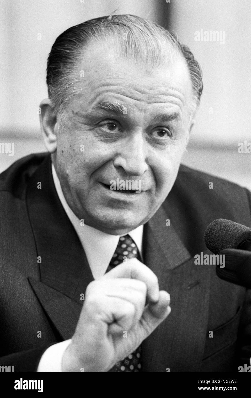 Ion ILIESCU , President of Romania , June 1996 [automated translation ...