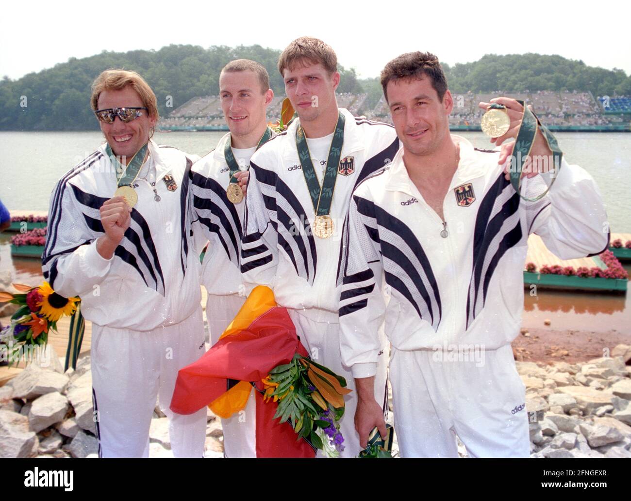 Olympic Games 1996 in Atlanta. Canoe Racing Award Ceremony Men's Four - Kayak over 1000m from left: Detlef Hofmann, Olaf Winter ,Mark Zabel and Thomas Reineck with Gold Medals 03.08.1996 [automated translation] Stock Photo