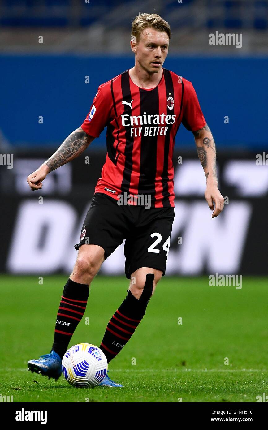 Milan Italy 16 May 2021 Simon Kjaer Of Ac Milan In Action During The Serie A Football Match Between Ac Milan And Cagliari Calcio The Match Ended 0 0 Tie Credit Nicolo Campo Alamy