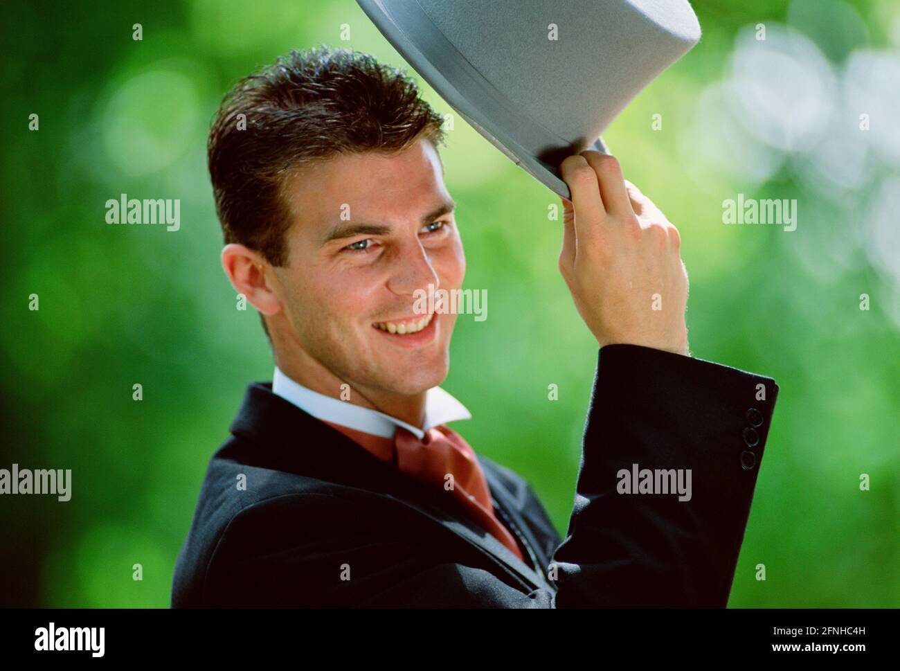 Man in suit and top hat hi-res stock photography and images - Alamy