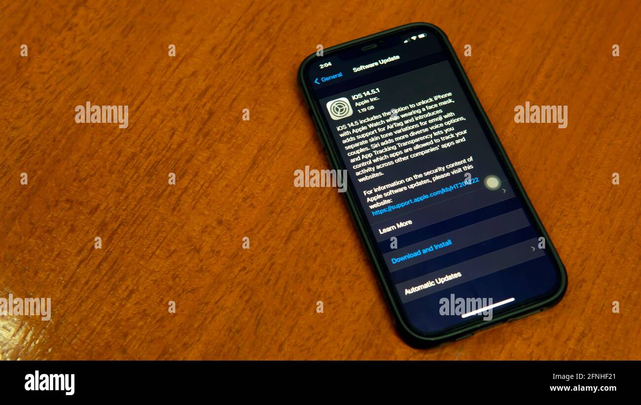 Rawang, Selangor, Malaysia, 17th May 2021 - Selective focus of ios 14.5.1 update on iphone 12 pro max Stock Photo