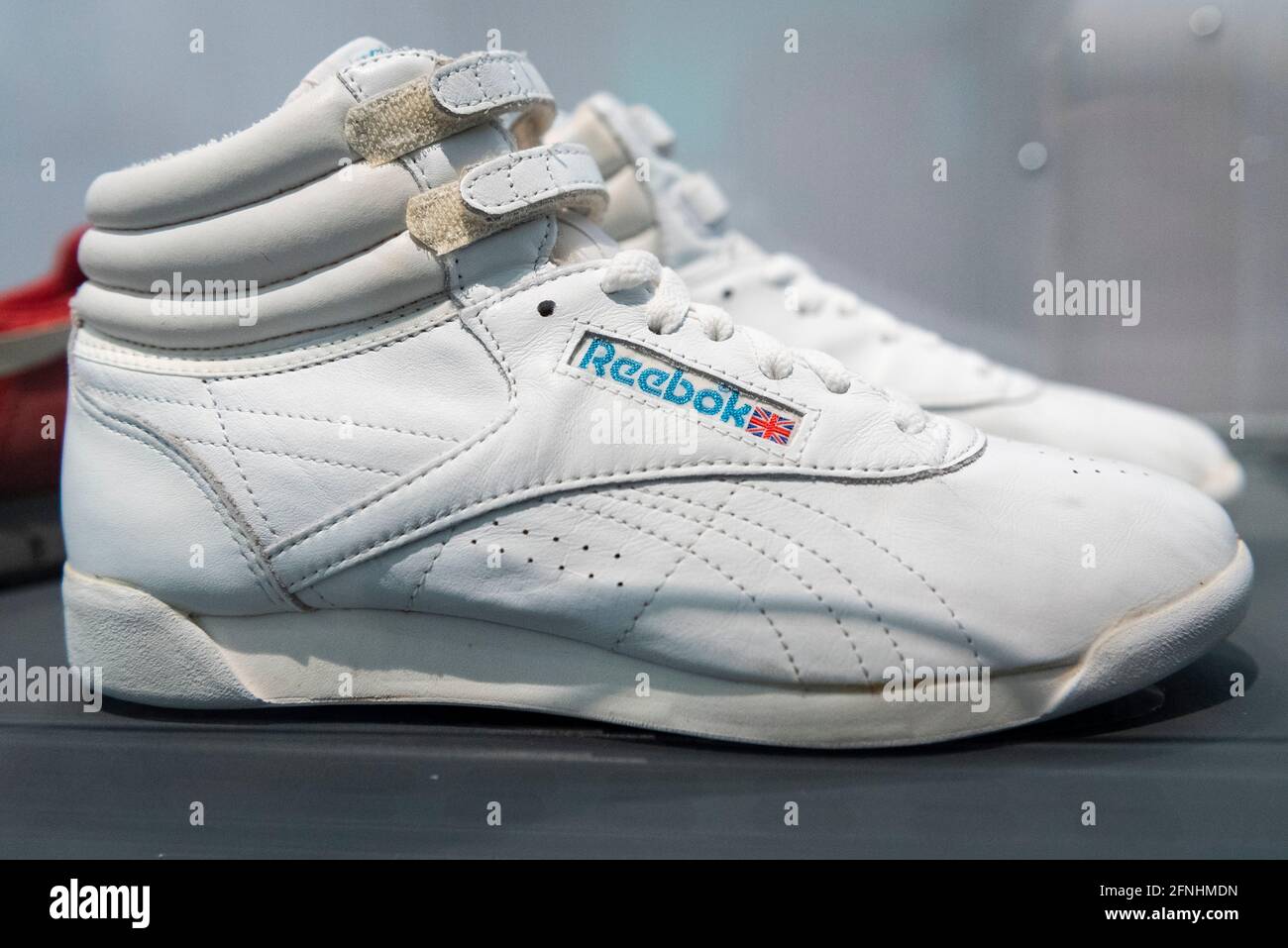 Overvåge lave et eksperiment snigmord London, UK. 17 May 2021. "Reebok Freestyle Hi", 1983, a shoe designed to  capture the women's aerobics craze. Preview of “Sneakers Unboxed: Studio to  Street” at the Design Museum in Kensington. The