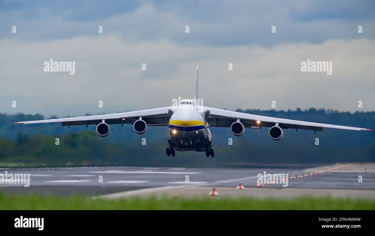 Crew quarters and escape exit Volga-Dnepr Airlines, Antonov An-124