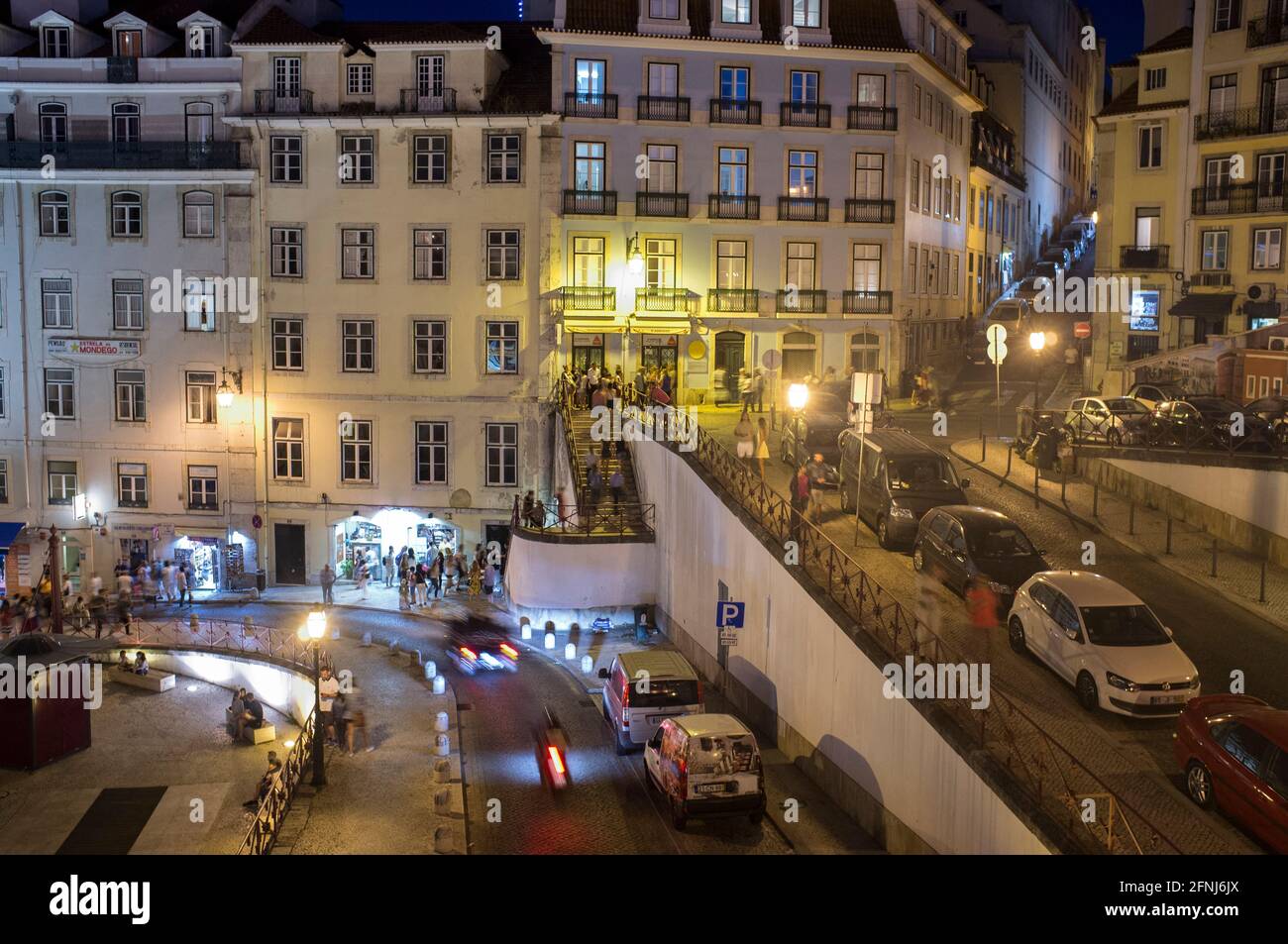 Szeneviertel Bairro Alto bei Nacht. Lissabon, Portugal. Stock Photo