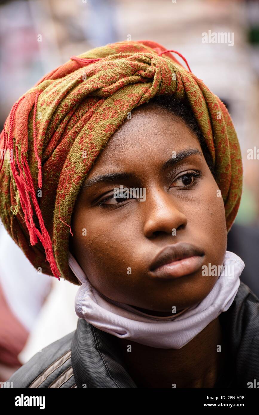 London, UK. 15th May, 2021. Pro-Palestine protesters march in London from Marble Arch to the Israeli embassy against Israeli eviction of Palestinian Stock Photo