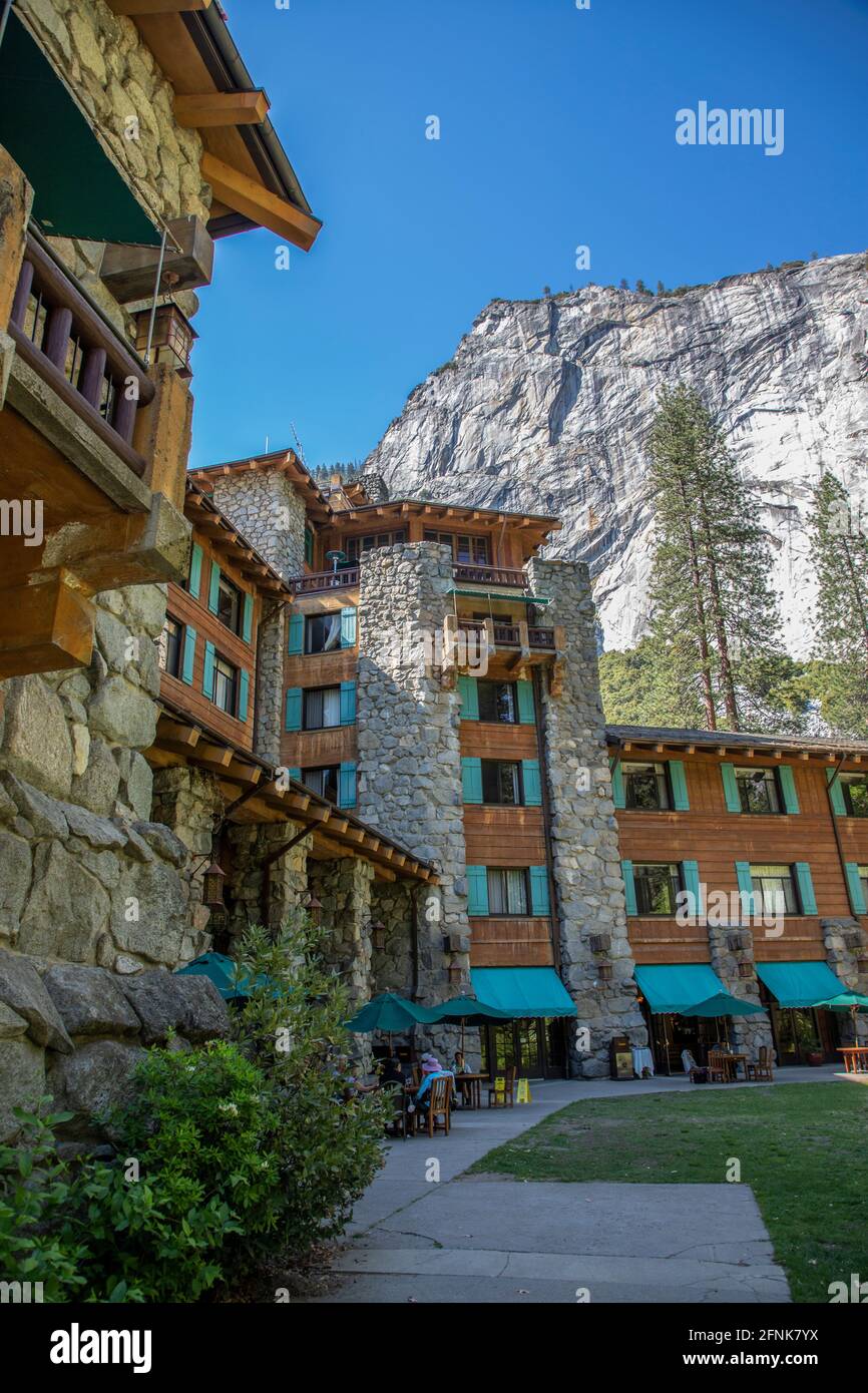 are dogs allowed in the majestic hotel in yosemite