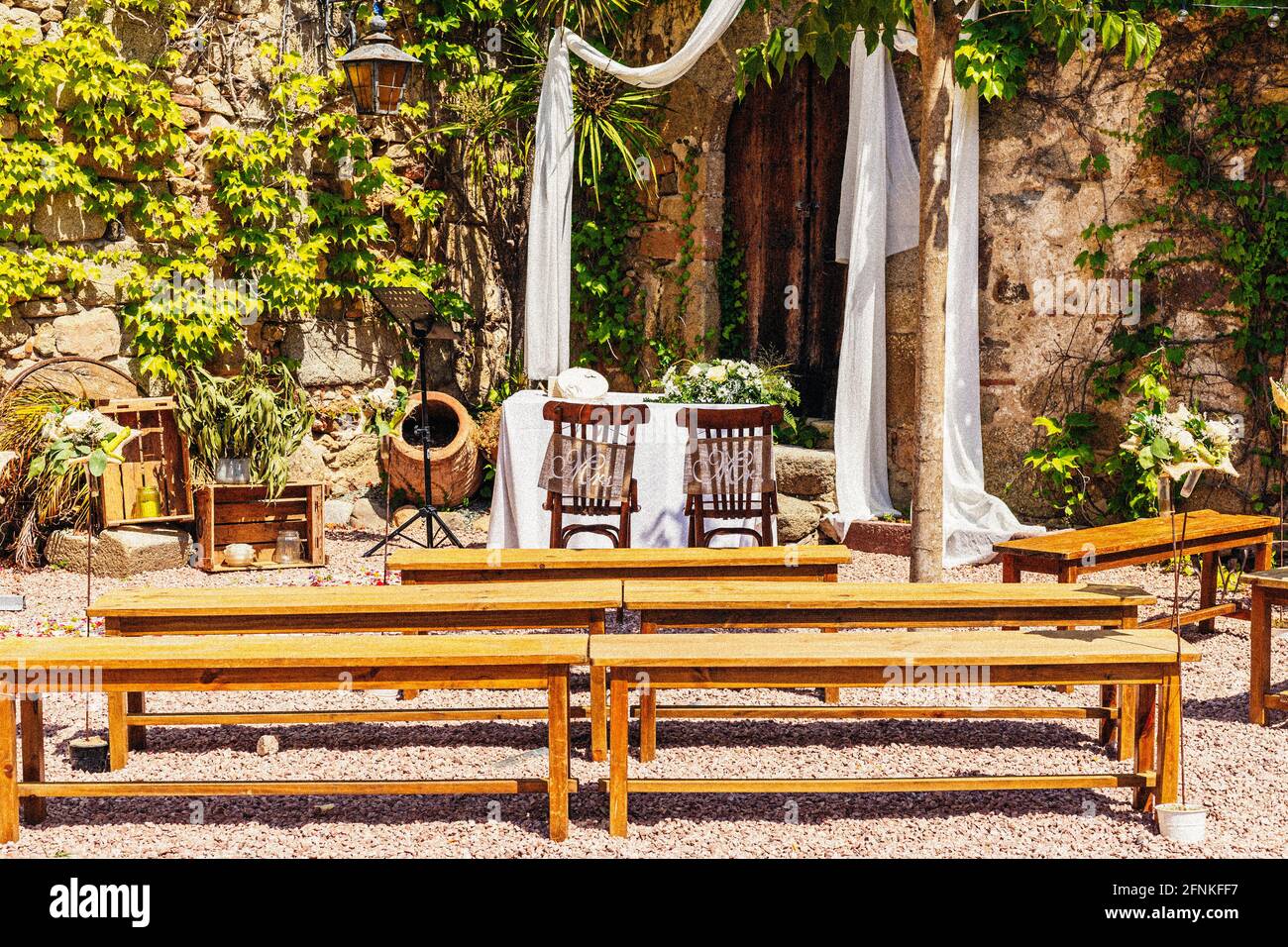 Wedding data hi-res stock photography and images - Alamy