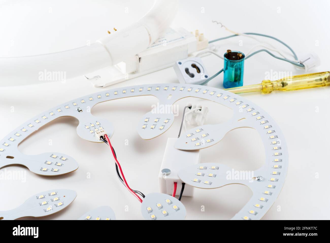 The energy saving LED ceiling light used to replace fluorescent tube