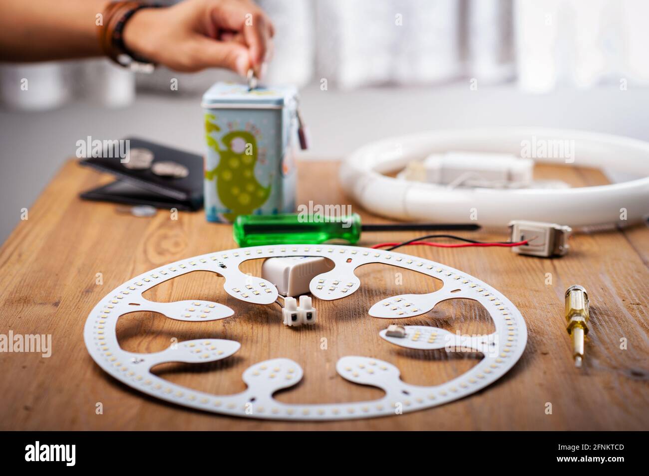 The energy saving LED ceiling light used to replace fluorescent tube