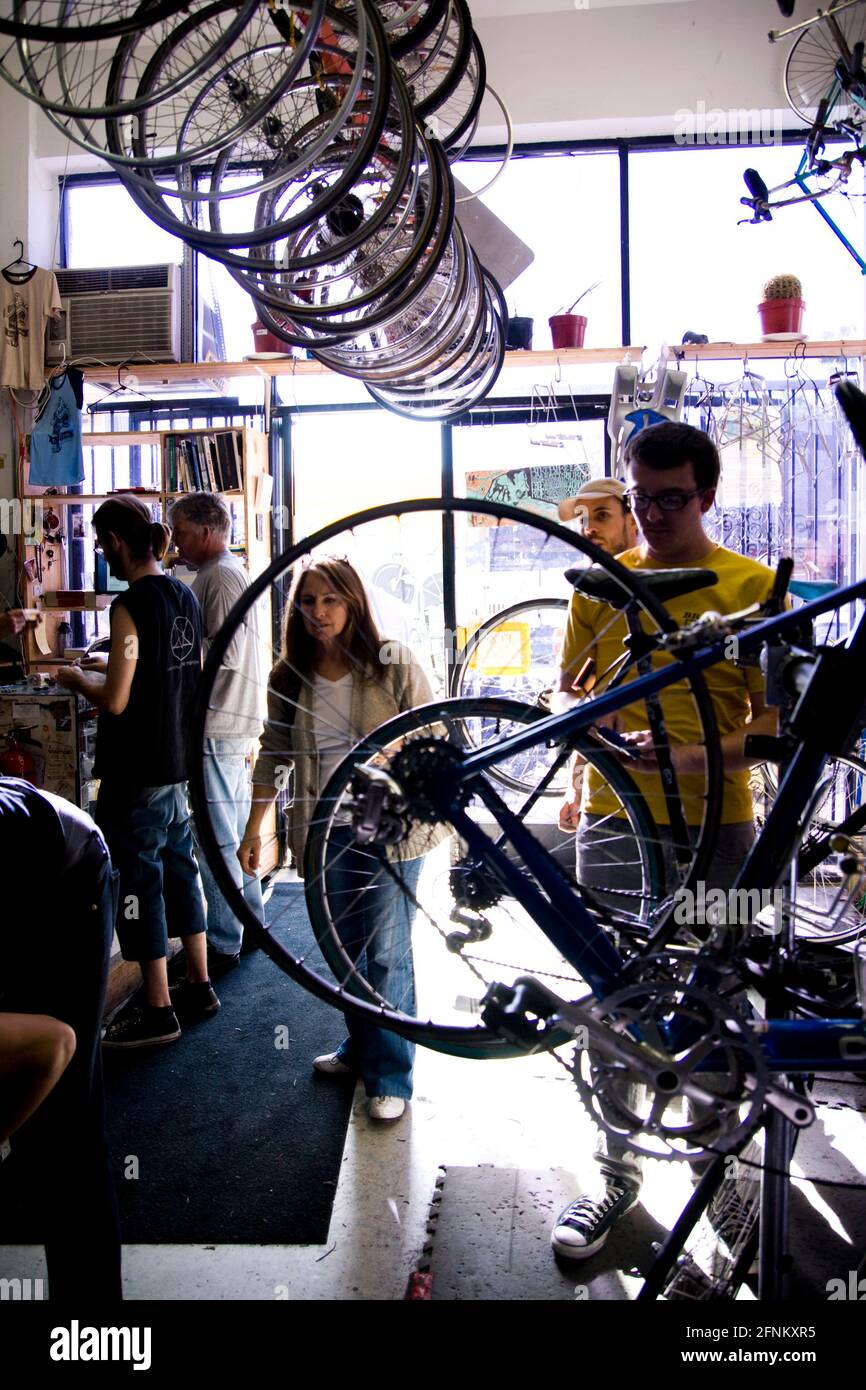 Bicycle Repair Shop, Los Angeles, CA USA Stock Photo Alamy