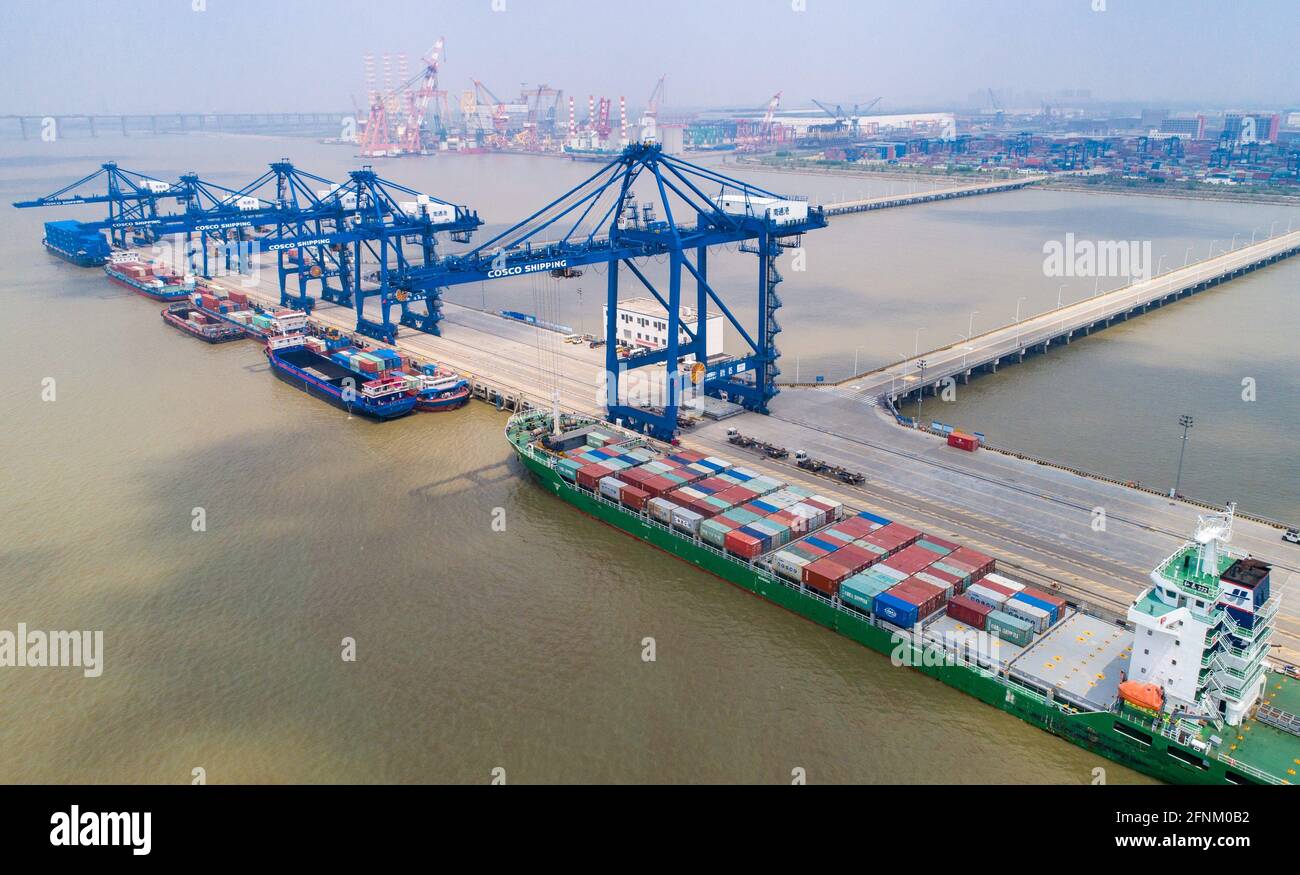Nantong, China. 17th May, 2021. The container throughput of Nantong port is  632,000 TEUs from January to April in Nantong, Jiangsu, China on 17th May,  2021.(Photo by TPG/cnsphotos) Credit: TopPhoto/Alamy Live News