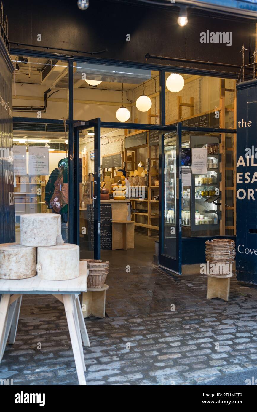 Neal's Yard Dairy Borough Market Shop in Park Street, London, England, UK Stock Photo