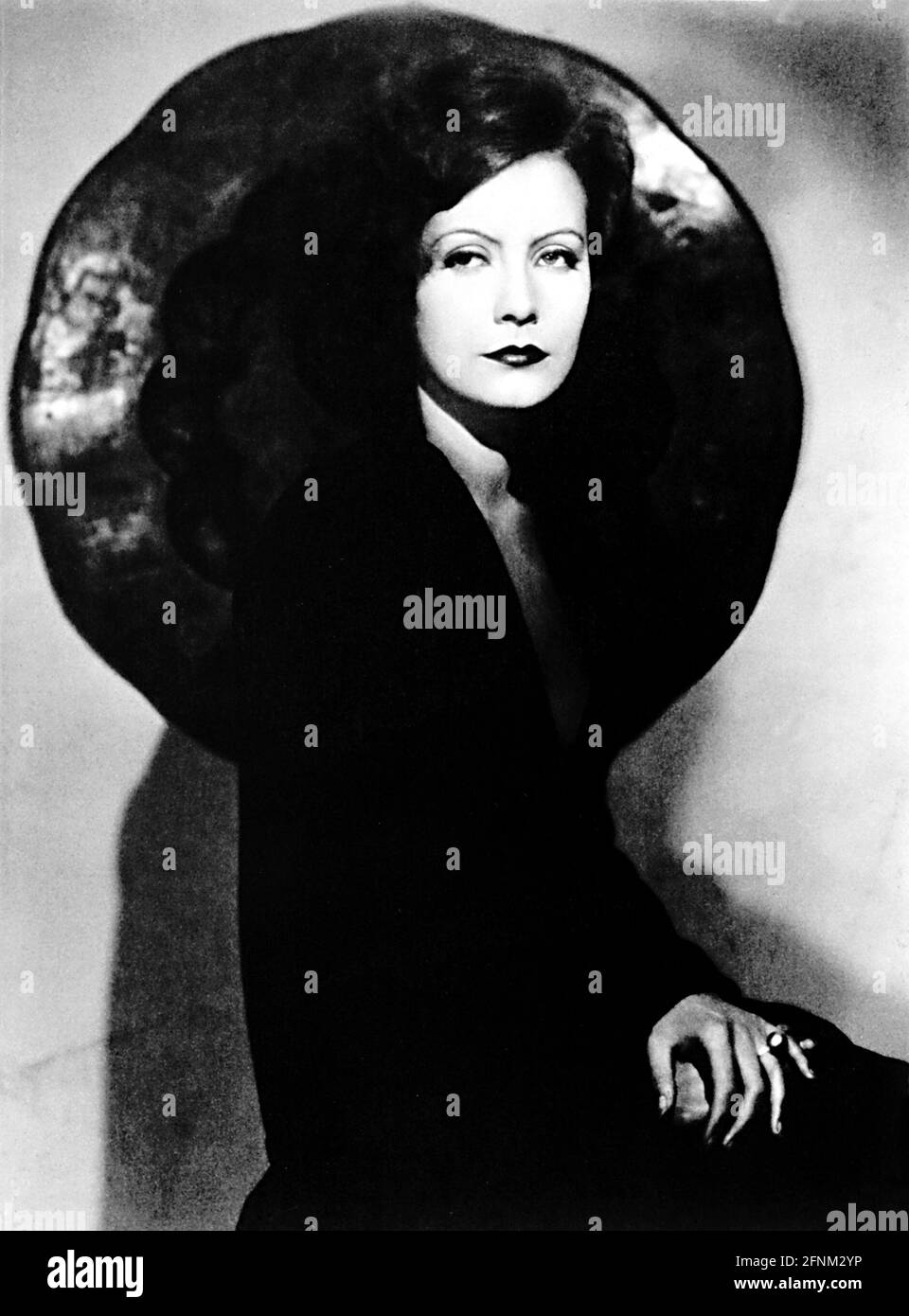 Garbo, Greta, 18.9.1905 - 15.4.1990, Swedish actress, half length, 1920s, ADDITIONAL-RIGHTS-CLEARANCE-INFO-NOT-AVAILABLE Stock Photo