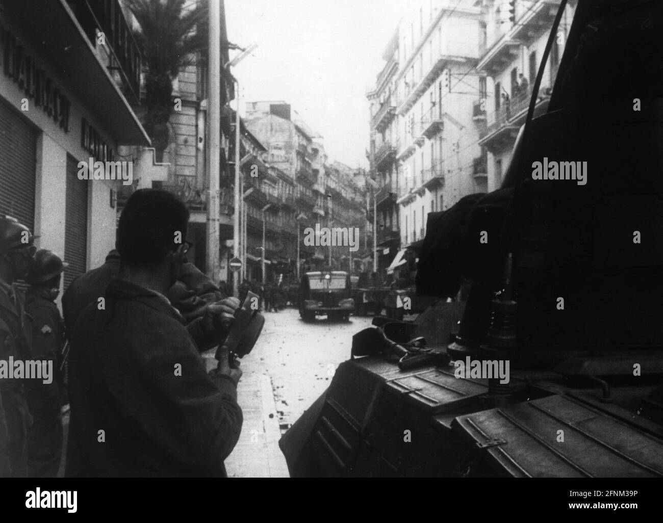 geography / travel, Algeria, war of independence, riots in Algiers, 19.12.1960, ADDITIONAL-RIGHTS-CLEARANCE-INFO-NOT-AVAILABLE Stock Photo